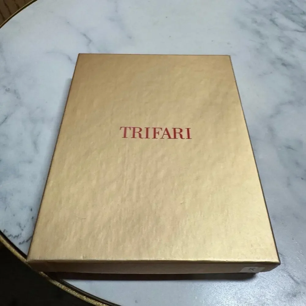 Trifari Ornament letter K in box